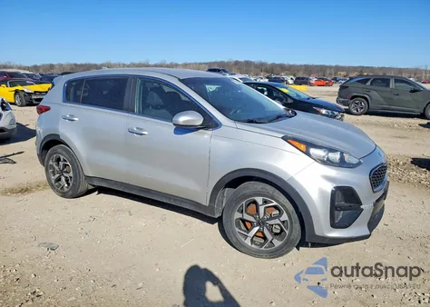 2020 Kia Sportage Lx z USA, uszkodzony, nr VIN KNDPM3AC1L7668463